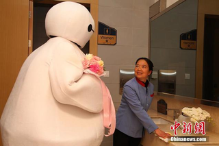 Illustration for article titled Baymax, the Chinese Flight Attendant